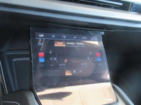 New 2026 Cadillac Vistiq Sport image 23