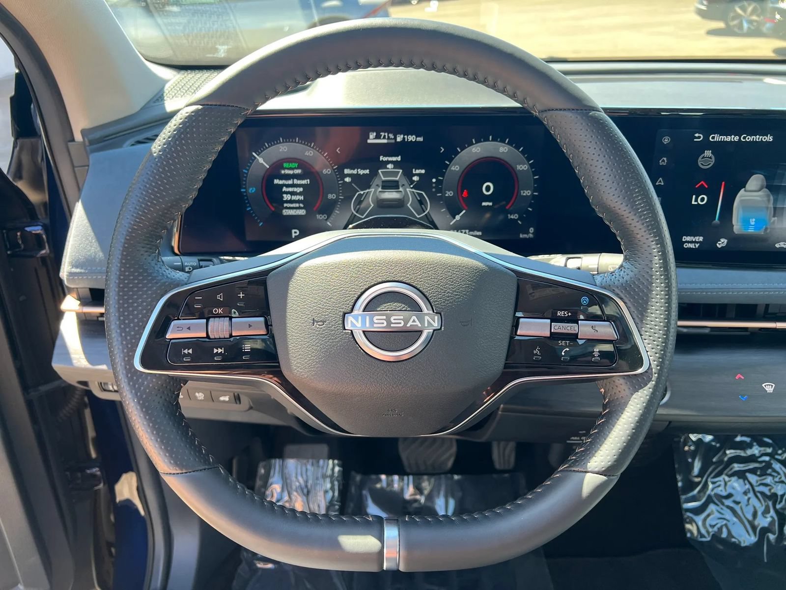 Used 2024 Nissan Ariya AWD image 18