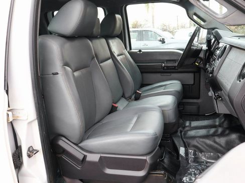 Used 2011 Ford F550 4x4 Crew Cab Super Duty w/ Payload Upgrade Pkg image 32