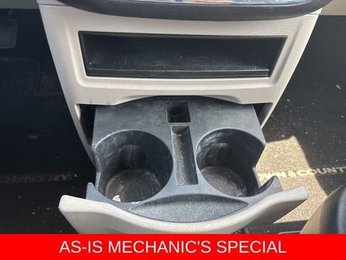 Used 2016 Chrysler Town & Country Touring w/ Driver Convenience Group image 22