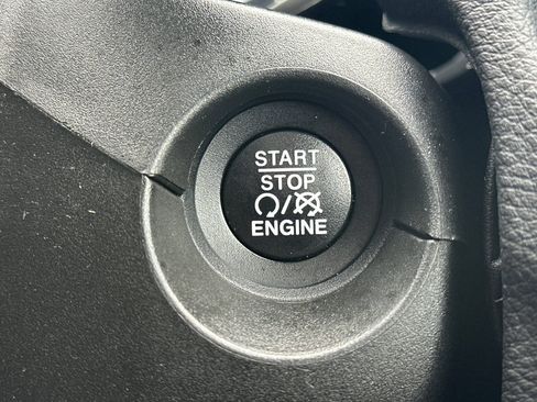 Used 2020 Jeep Compass Limited AWD/4WD image 33