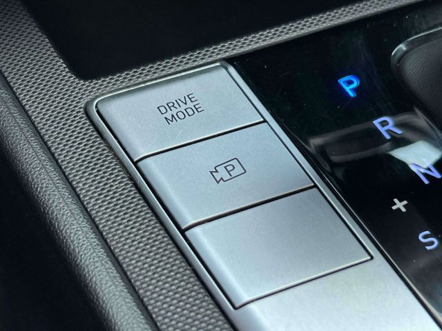 Certified 2024 Hyundai Elantra SEL FWD image 27