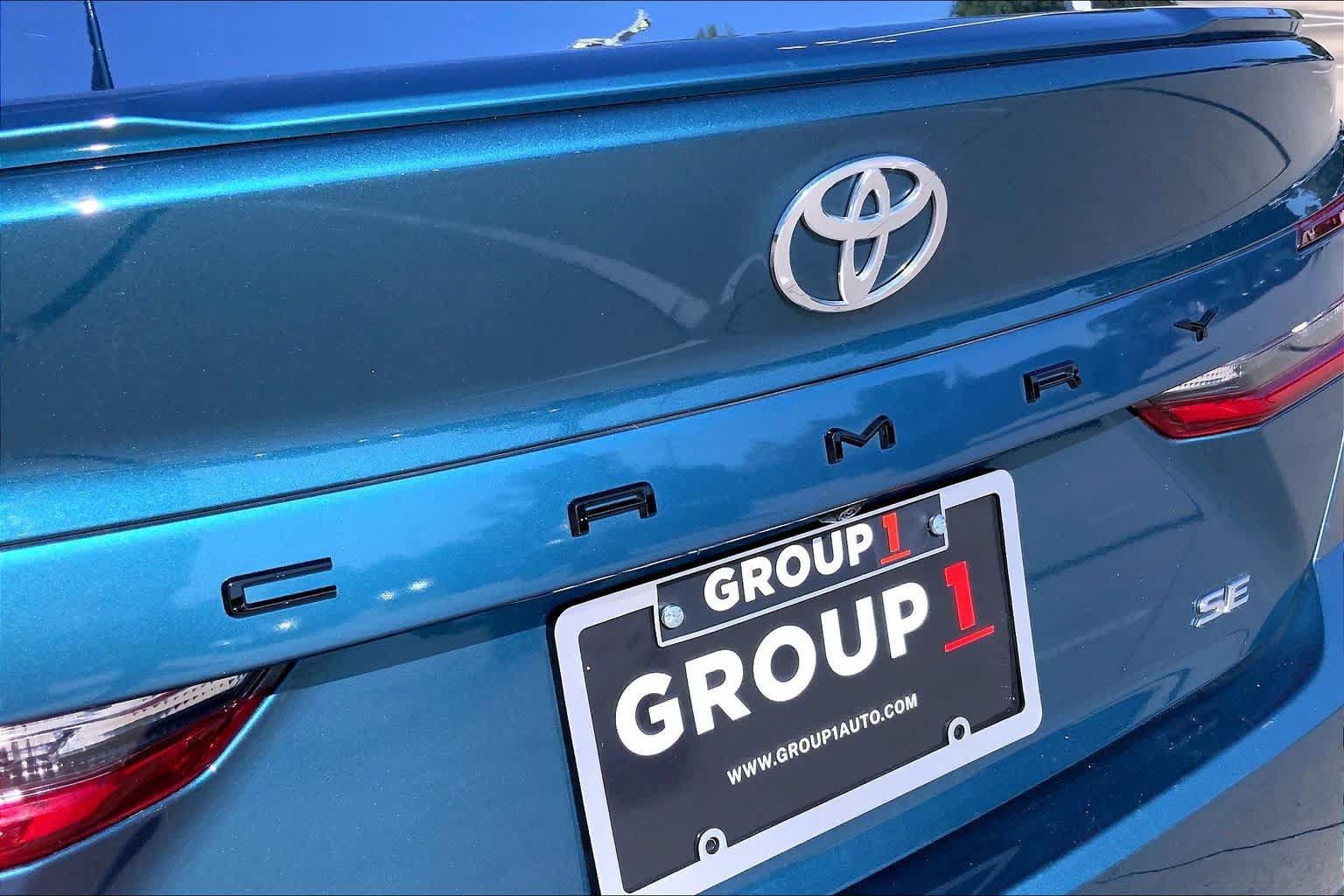 Used 2025 Toyota Camry SE FWD image 32
