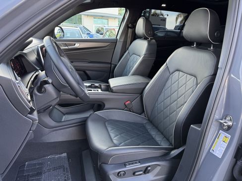 Certified 2025 Volkswagen Atlas Cross Sport SEL Premium R-Line image 16