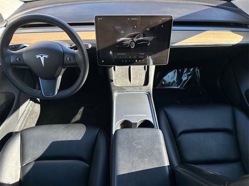 Used 2022 Tesla Model 3 image 14