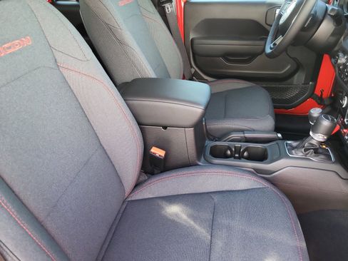 New 2025 Jeep Gladiator Rubicon w/ Convenience Group image 19