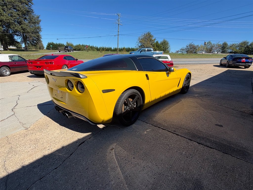 Used 2011 Chevrolet Corvette Coupe w/ Preferred Equipment Group RWD image 5