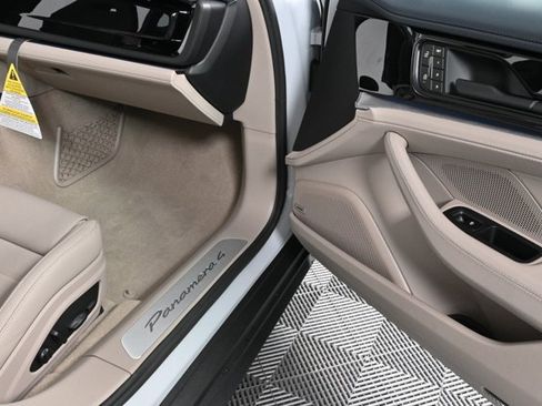 New 2026 Porsche Panamera 4 image 27