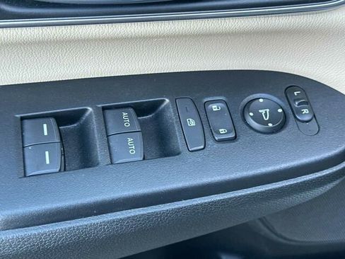 Used 2021 Honda CR-V EX-L image 13