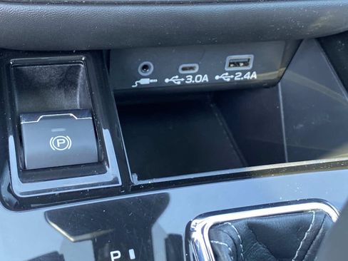 Used 2024 Subaru Outback Touring XT AWD/4WD image 18