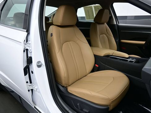 Certified 2026 Hyundai Sonata Limited FWD image 14