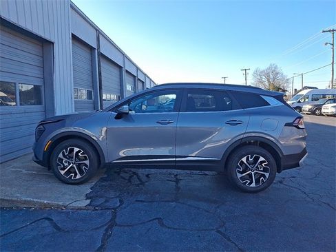 Used 2025 Kia Sportage EX w/ Premium Package image 6