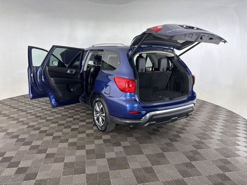 Used 2020 Nissan Pathfinder SL AWD/4WD image 16