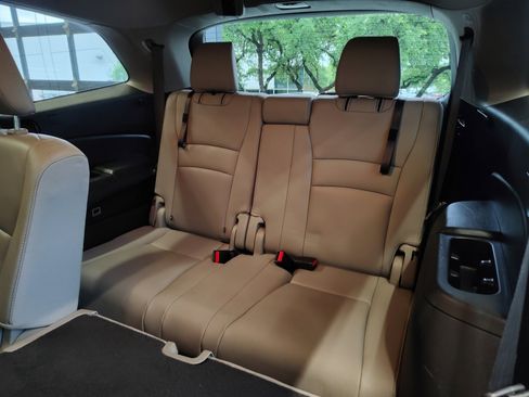 Used 2017 Honda Pilot EX-L image 24