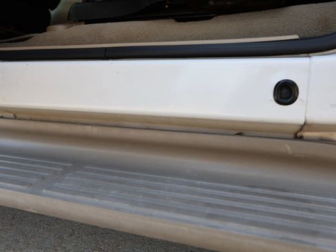 Used 2005 Ford Excursion Eddie Bauer image 33