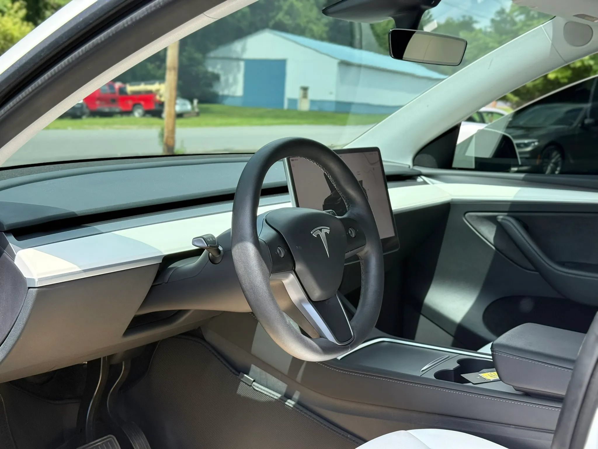 Used 2023 Tesla Model Y AWD image 11