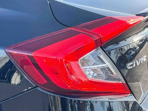 Used 2019 Honda Civic EX image 8