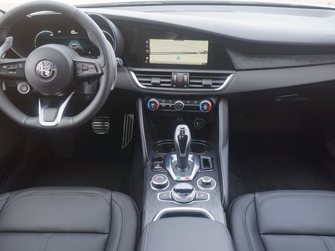 New 2024 Alfa Romeo Giulia Sprint image 30