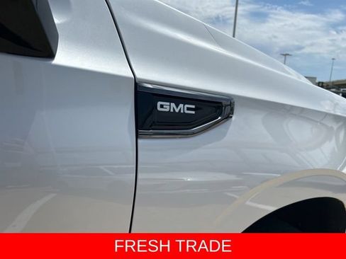 Used 2023 GMC Yukon Denali Ultimate AWD/4WD image 18