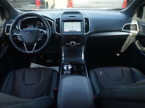 Used 2020 Ford Edge Titanium w/ Equipment Group 301A FWD image 21