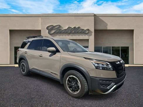 Used 2024 Nissan Pathfinder Rock Creek image 2