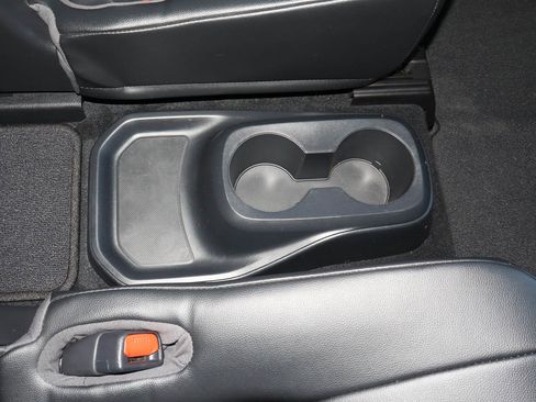 Used 2022 Toyota Highlander XLE image 22