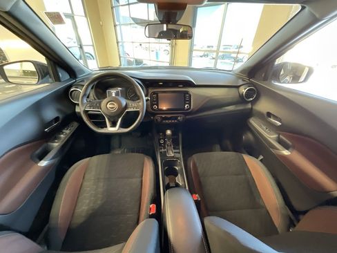 Used 2024 Nissan Kicks SR image 8