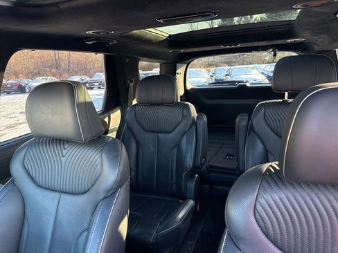 Used 2023 Hyundai Palisade Calligraphy image 36