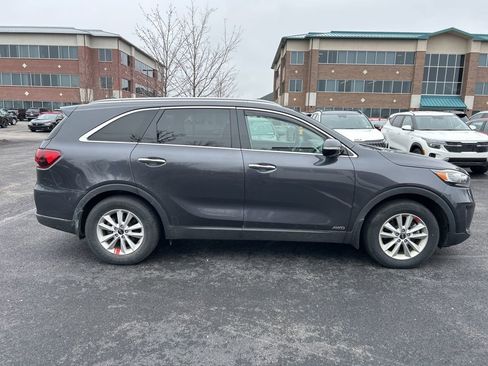 Used 2019 Kia Sorento LX w/ LX Convenience Package image 8