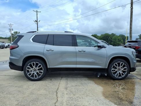 New 2026 GMC Acadia Denali Ultimate AWD/4WD image 8