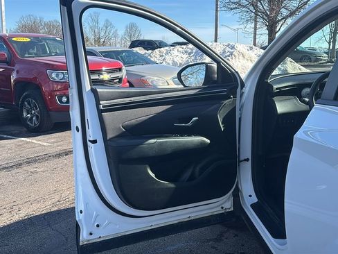 Used 2023 Hyundai Tucson SEL w/ Convenience Package image 11