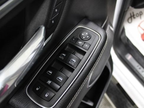 Used 2022 RAM 1500 Laramie image 18