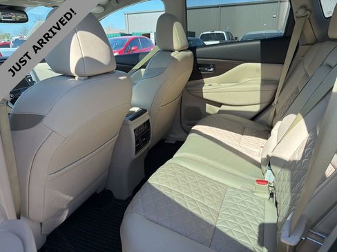 Certified 2019 Nissan Murano Platinum w/ Cargo Package image 9