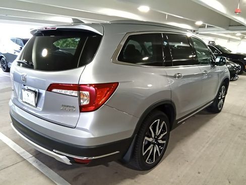 Used 2021 Honda Pilot Touring image 5