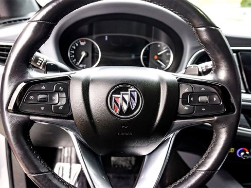 Used 2024 Buick Enclave Premium image 17