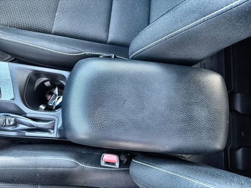 Used 2018 Toyota RAV4 XLE image 28