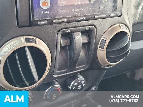 Used 2016 Jeep Wrangler Sahara image 16