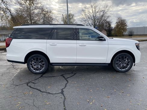 New 2026 Ford Expedition Max Platinum w/ Stealth Appearance Package image 7