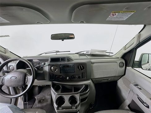 Used 2010 Ford E-350 and Econoline 350 Super Duty image 20