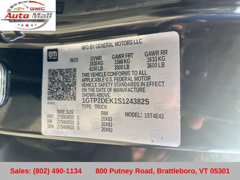 Used 2025 GMC Canyon AT4 w/ Technology Plus Package image 32