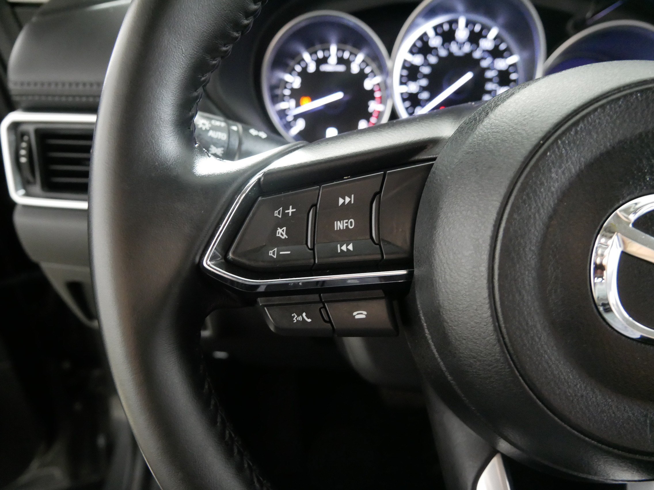 Used 2025 MAZDA CX-5 AWD 2.5 S w/ Select Package image 27