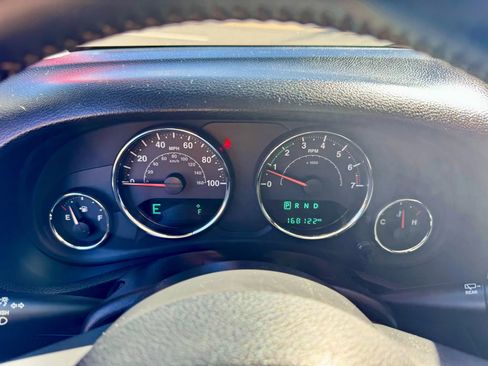 Used 2018 Jeep Wrangler Unlimited Sport image 11