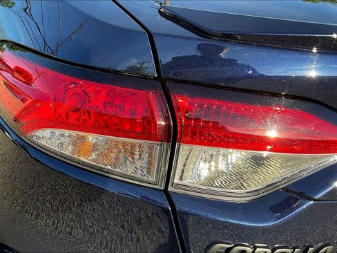 Used 2025 Toyota Corolla SE image 28