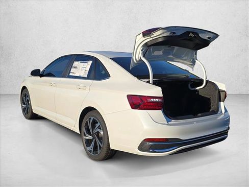 New 2026 Volkswagen Jetta SEL image 3