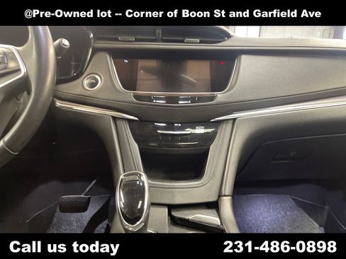 Used 2018 Cadillac XT5 Premium Luxury AWD/4WD image 19