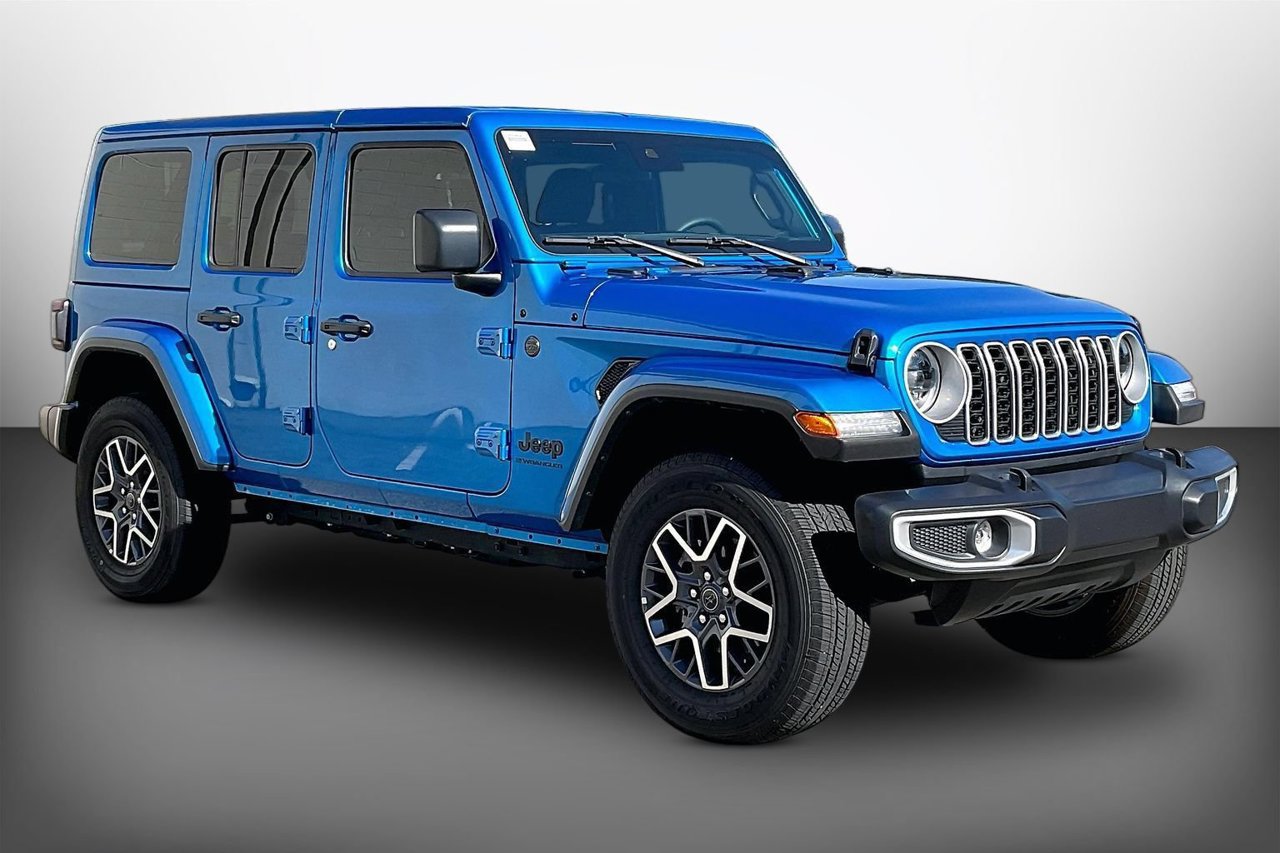 Certified 2025 Jeep Wrangler Unlimited Sahara AWD/4WD image 1