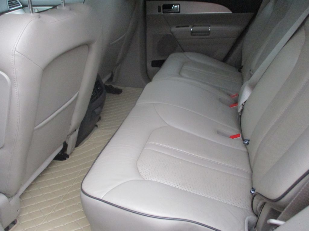Used 2013 Lincoln MKX AWD image 7