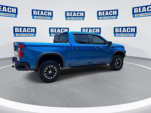 Used 2022 Chevrolet Silverado 1500 ZR2 w/ Technology Package AWD/4WD image 8