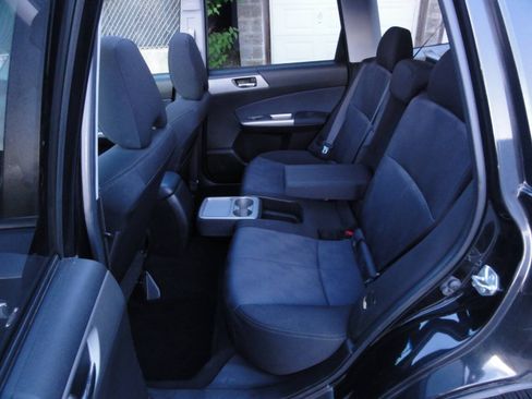 Used 2010 Subaru Forester 2.5X Premium AWD/4WD image 36