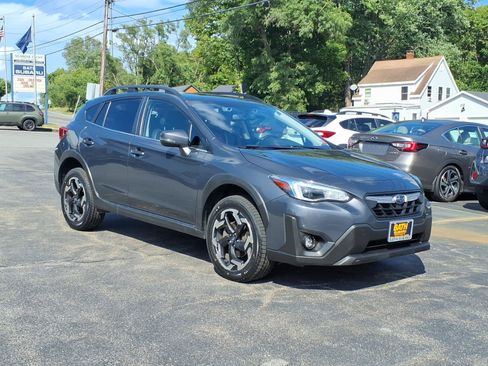 Used 2021 Subaru Crosstrek 2.5i Limited w/ Moonroof Package 2 AWD/4WD image 3